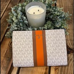 Michael Kors clutch/wristlet